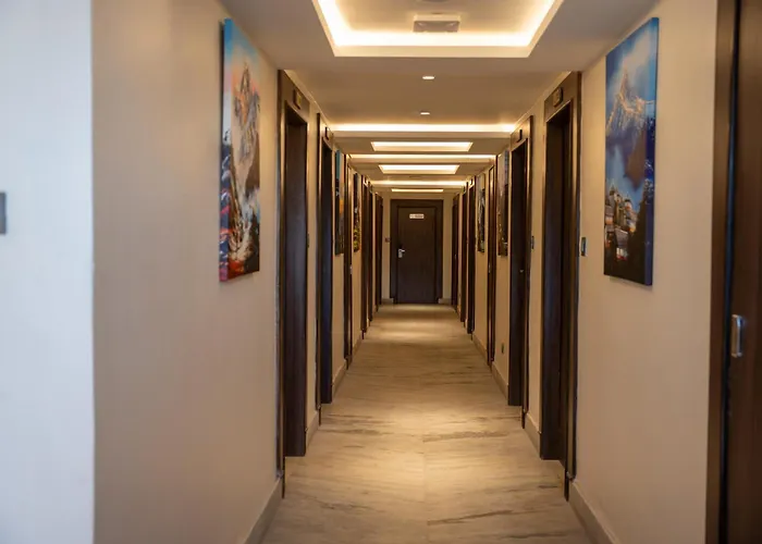 Hotel Crown Plaza